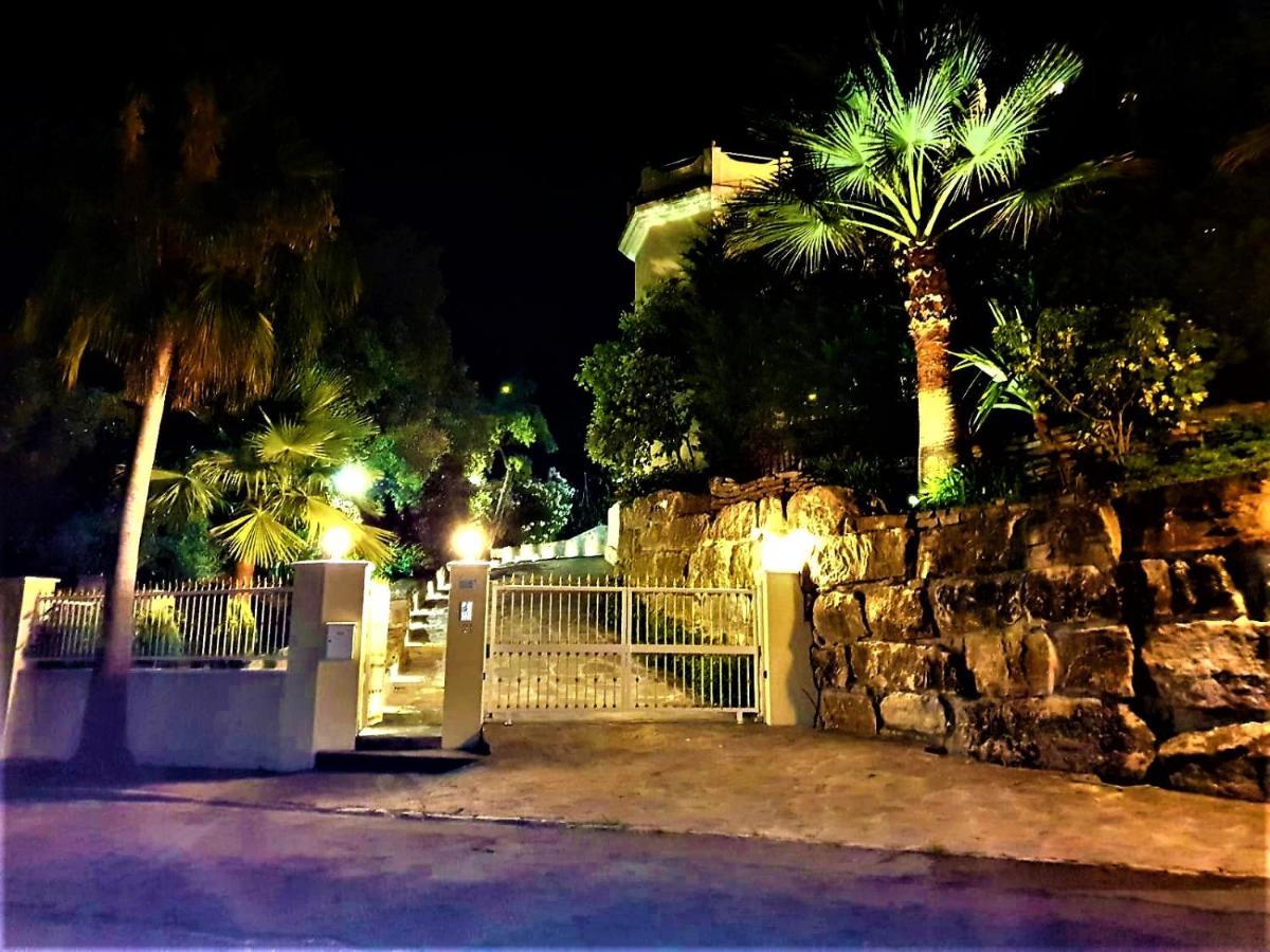 Villa Svim, Walking Distance To The Beach! Marbella Exterior photo